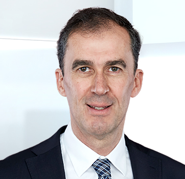 Dr.Bauer_-1